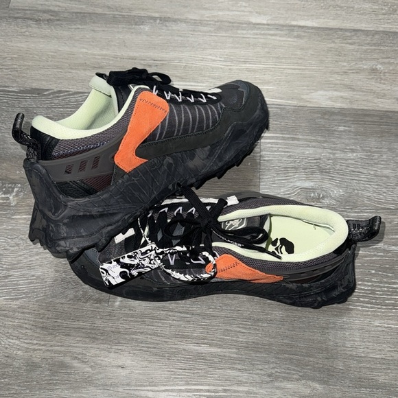 OFF WHITE new shoes Odsy-1000 Sneakers
Black and dark grey ODSY-1000 - Picture 8 of 9